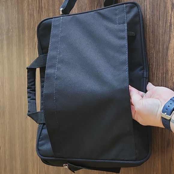 Laptop Case - Picture 3 of 9